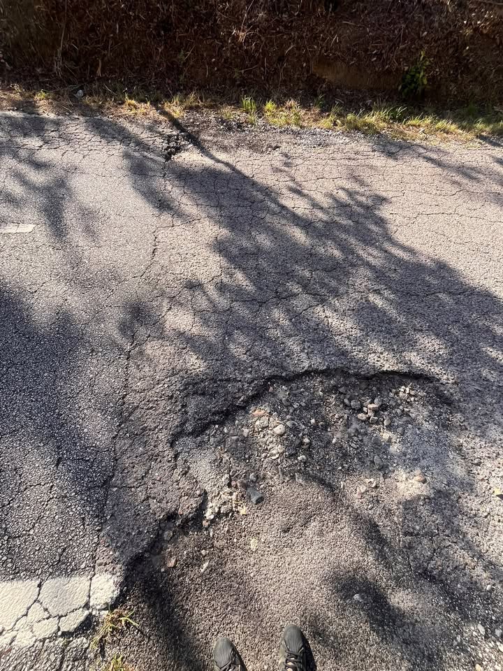 Estrada de acesso à povoação de Lameiras, foto captada hoje